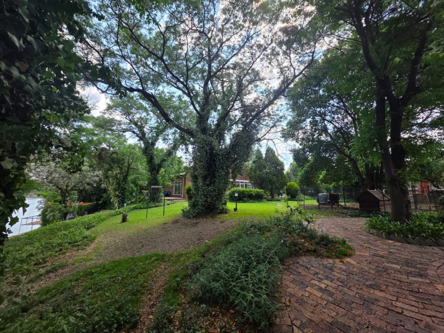 4 Bedroom Property for Sale in Lindequesdrif North West